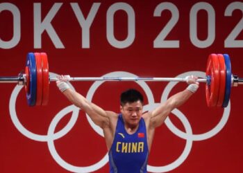 Olympics-Weightlifting: China’s Lyu wins gold in men’s 81kg event