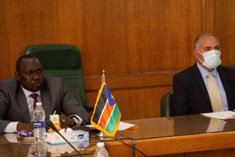 Minister of Irrigation and Water Resources Mohamed Abdel-Aati (R) and his South Sudanese counterpart Manawa Peter Gatkuoth during their meeting in Cairo on Thursday.