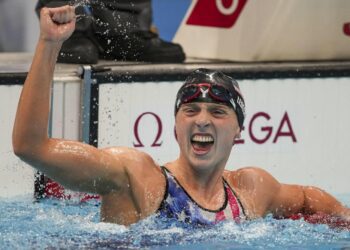 “Just proud”: Ledecky finally wins gold at Tokyo Olympics