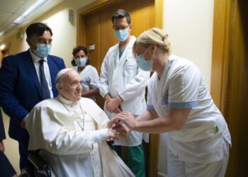 Vatican: Pope Francis to leave hospital as soon as possible