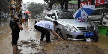 Non-seasonal floods kill 14 in Yemen