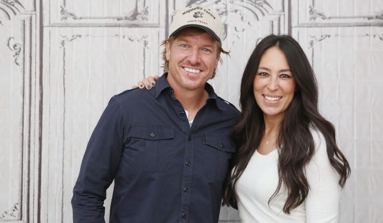 Chip and Joanna Gaines step up to help lead a new TV network 2 - Egyptian Gazette Chip and Joanna Gaines step up to help lead a new TV network 1 - Egyptian Gazette