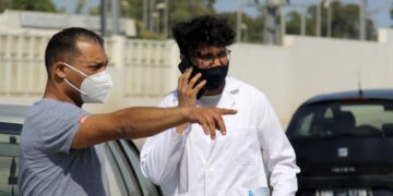 France starts supply bridge to help Tunisia cope with virus