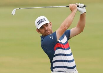 Former champion Oosthuizen leads British Open