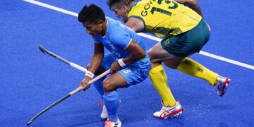 Olympics-Hockey: Australia dominates India