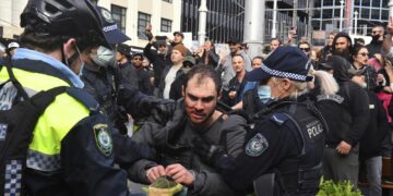 Thousands protest lockdown in Sydney, several arrested