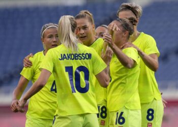 Sweden’s women down Australia 4-2