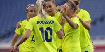 Sweden’s women down Australia 4-2