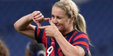 US rebounds from opening loss with win over N. Zealand