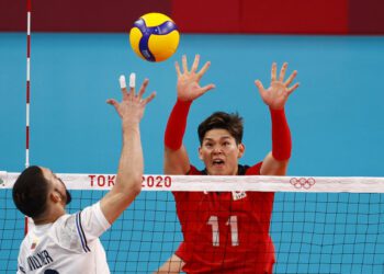 Olympics-Volleyball: Japan claims 1st win in 29 years, Iran beats Poland