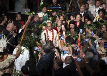 New Zealand apologizes for historic raids on Pacific people