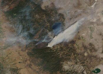 California fire approaches Lake Tahoe after mass evacuation