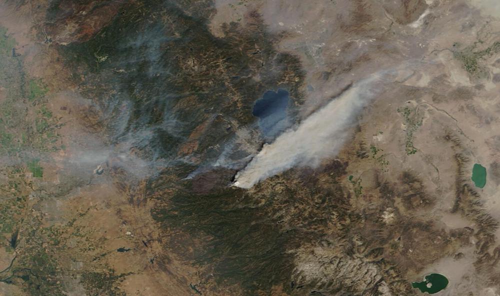 California fire approaches Lake Tahoe after mass evacuation Egyptian