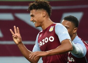 Aston Villa waiting on fitness of Watkins for opener