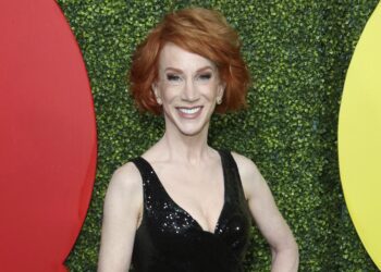Kathy Griffin says she is undergoing surgery for lung cancer