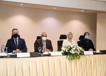 Solar power comes to Cairo Airport