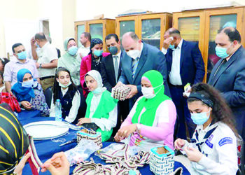 Culture minister follows up creative activities of “Decent Life” initiative in Assiut villages