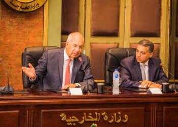 SCZone head, Egyptian ambassadors review developments of investments climate