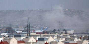 (Update 1) US: 2 explosions near Kabul airport; IS suspected