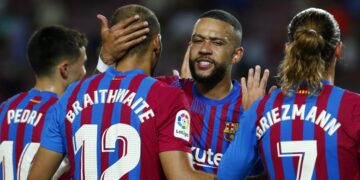 Barcelona sinks Real Sociedad 4-2