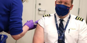 United Airlines will require US employees to be vaccinated 1 - Egyptian Gazette United Airlines will require US employees to be vaccinated