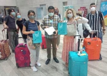 First charter flight arrives in Luxor from France