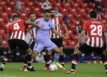 Barcelona earns 1-1 draw at Bilbao