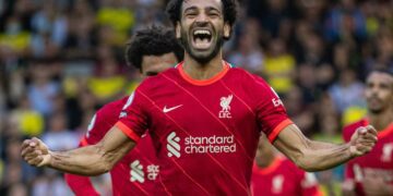Chelsea, Man Utd and Liverpool off to flying starts
