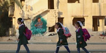 Blinded by wartime blast, Gaza boy dreams of school