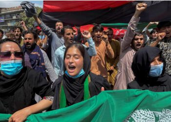 Taliban urge Afghan unity as protests spread to Kabul