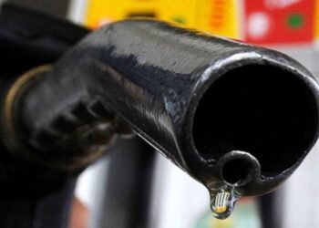 Oil prices hit by concern over Chinese economy and higher supply