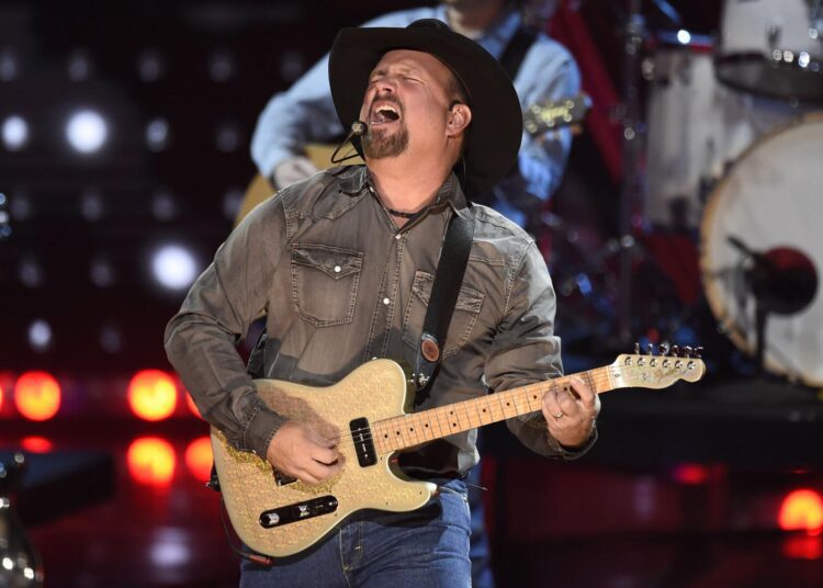 Garth Brooks cancels tour dates due to COVID surge 1 - Egyptian Gazette Garth Brooks is canceling his remaining stadium tour dates in five cities due to rising COVID-19 cases.