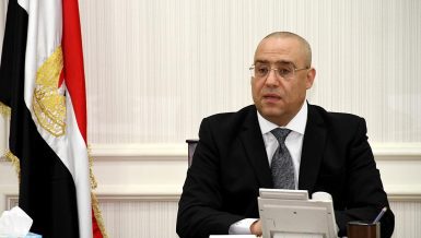 Egyptian consortium installs first parts of turbine of Julius Nyerere Hydropower plant 1 - Egyptian Gazette Housing Minister Assem el Gazzar