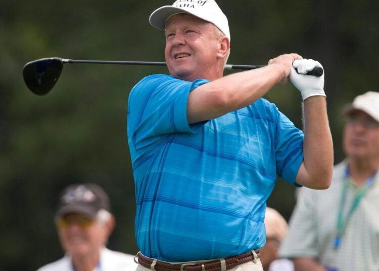 Billy Mayfair shot an 8-under 62 at Canyon Meadows to take a one-stroke lead over Canadian star Mike Weir after the first round of the PGA Tour Champions' Shaw Charity Classic in Calgary.