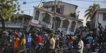 Powerful quake adds to Haiti’s misery, killing at least 304