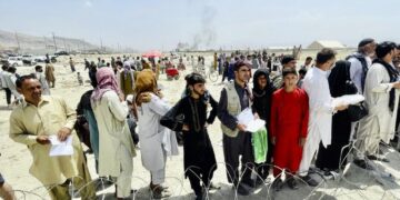 Evacuation flights resume at Kabul airport, Biden defends US withdrawal