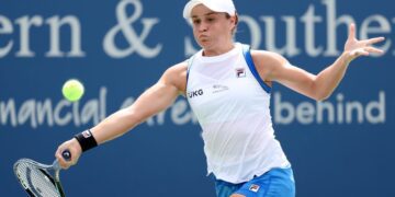 Osaka ousts Gauff as Barty beats Watson in Cincinnati