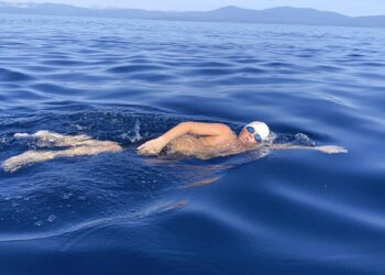 14-year-old becomes youngest to swim length of Lake Tahoe