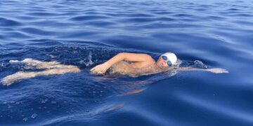 14-year-old becomes youngest to swim length of Lake Tahoe
