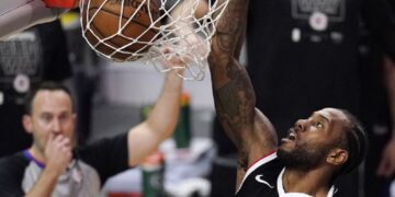 LA Clippers re-sign injured superstar Kawhi Leonard 1 - Egyptian Gazette LA Clippers re-sign injured superstar Kawhi Leonard