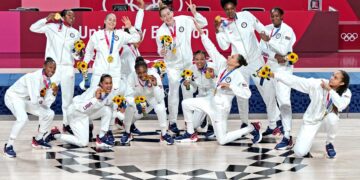 Olympics-Basketball: US women beat Japan to claim 7th straight gold