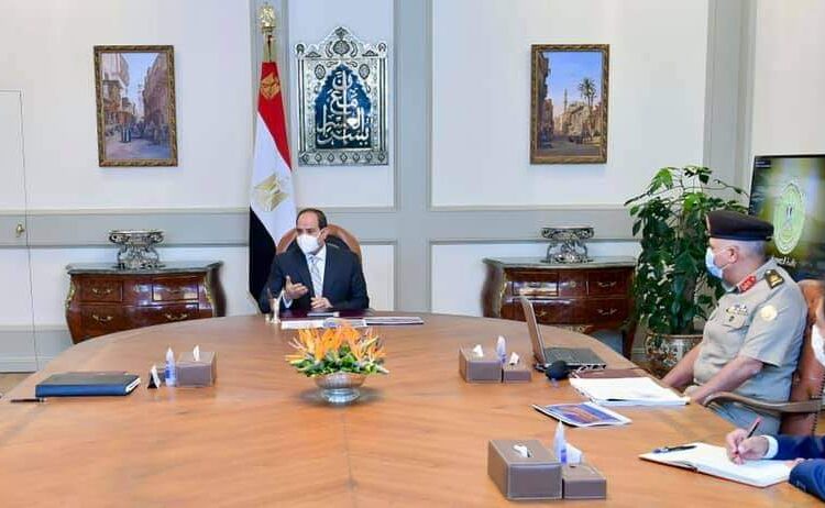 President Abdel Fattah El Sisi during his meeting on Wednesday with Presidential Advisor for Urban Planning, Maj. Gen.  Amir Sayed Ahmed, and Director of the Military Technical College, Maj. Gen. Eng. Ismail Mohamed Kamal.