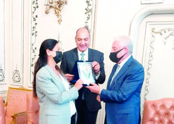 Scholarships for top S. Sinai students