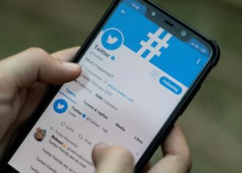 Twitter making contrast changes as users report eye strain