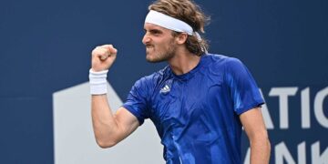 Tsitsipas cruises into Toronto semis