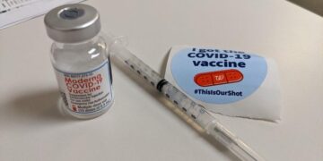 Shots give COVID-19 survivors big immune boost, studies show 1 - Egyptian Gazette Shots give COVID-19 survivors big immune boost, studies show