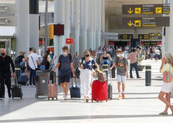 EU to leave safe travel list unchanged for now