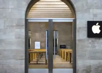 Apple to roll out photo checking system on country-by-country basis