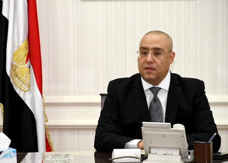 Housing minister follows up implementation of business area project in New Capital 1 - Egyptian Gazette Egyptian Housing Minister Assem el Gazzar