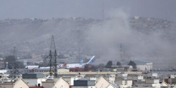 (Update) Blast outside Kabul airport kills at least 13, Taliban official says 1 - Egyptian Gazette (Update) Blast outside Kabul airport kills at least 13, Taliban official says